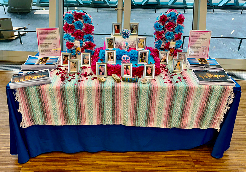 Ofrenda del Orgullo Trans